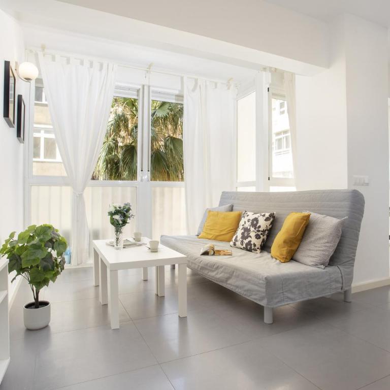 -MalagaSunApts-Malagueta Beach Estudio AA WIFI - Estudio - 2