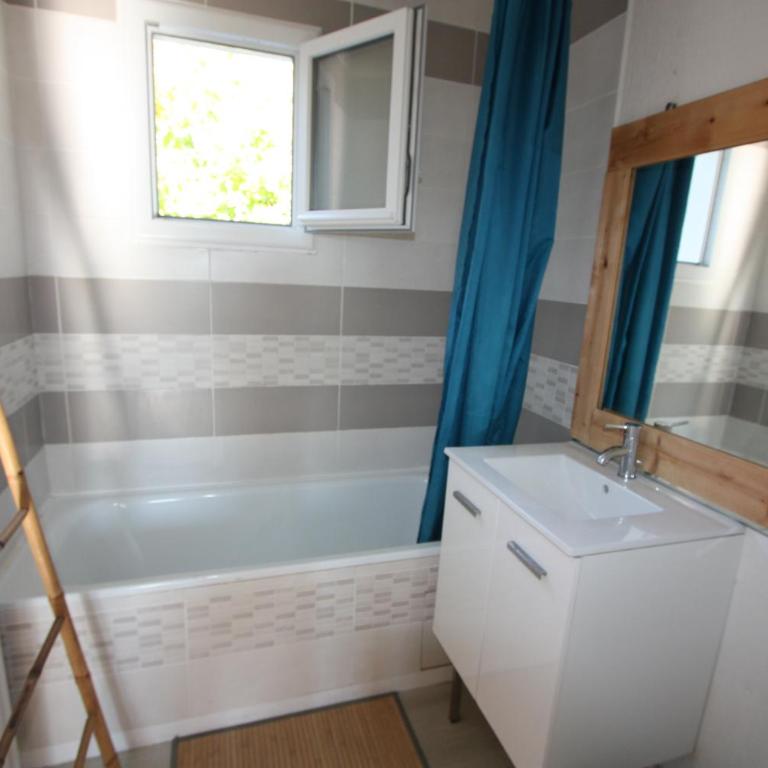 Maison 2 chambres avec jardin et piscine - Two-Bedroom House - 5