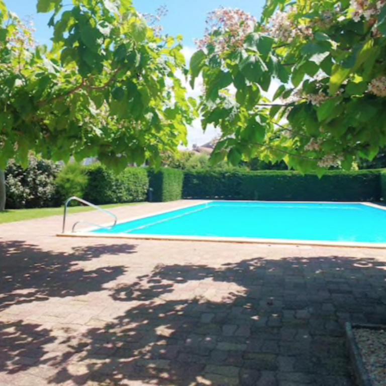 Maison 2 chambres avec jardin et piscine - Two-Bedroom House - 8