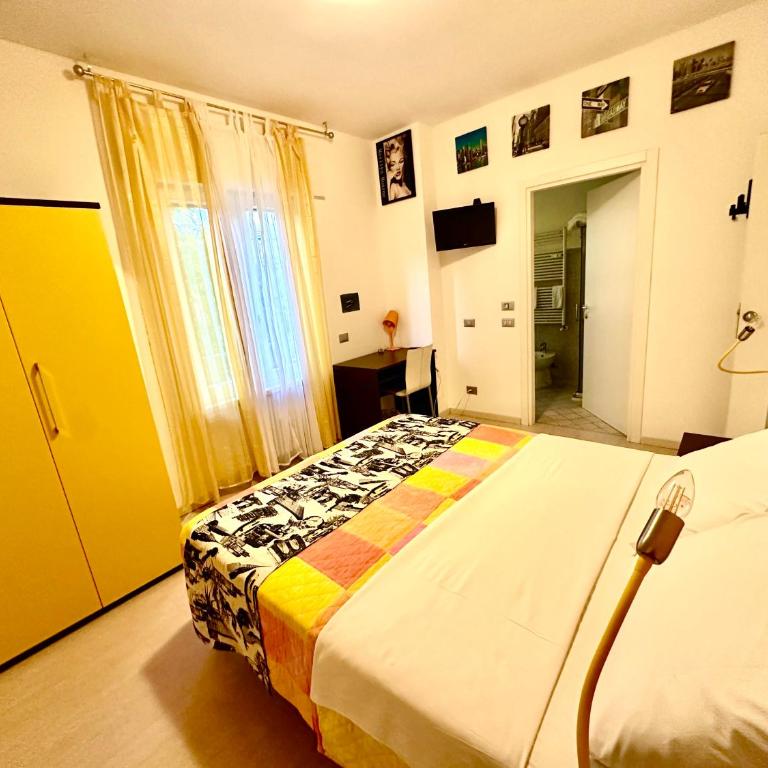 Ai Giardini Rooms -vicino Ospedale Borgo Trento e centro storico - Camera Matrimoniale con Bagno Privato - 22