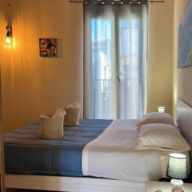 Domus Mea Apartments - One-Bedroom Loft Apartment with Balcony - 10