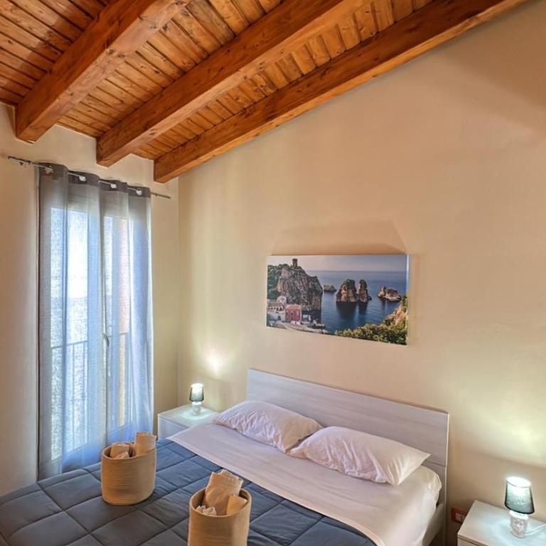 Domus Mea Apartments - One-Bedroom Loft Apartment with Balcony - 11