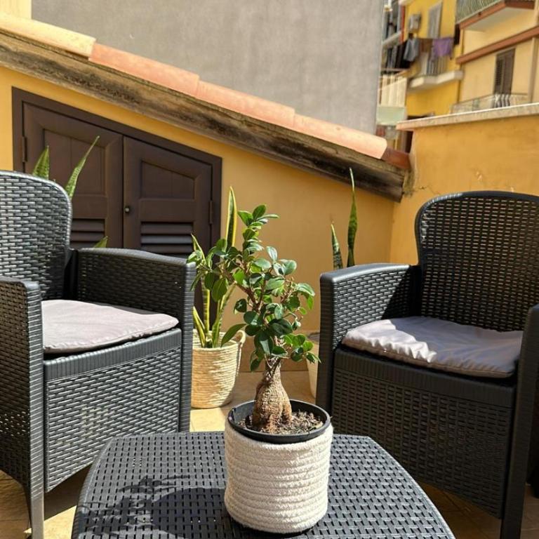 Domus Mea Apartments - One-Bedroom Loft Apartment with Balcony - 13