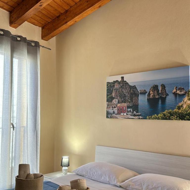 Domus Mea Apartments - One-Bedroom Loft Apartment with Balcony - 16