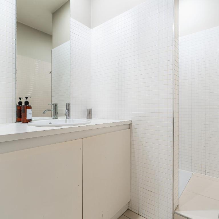 Appartement T3 de Prestige proche du Jardin Public de Bordeaux - Two-Bedroom Apartment - 14