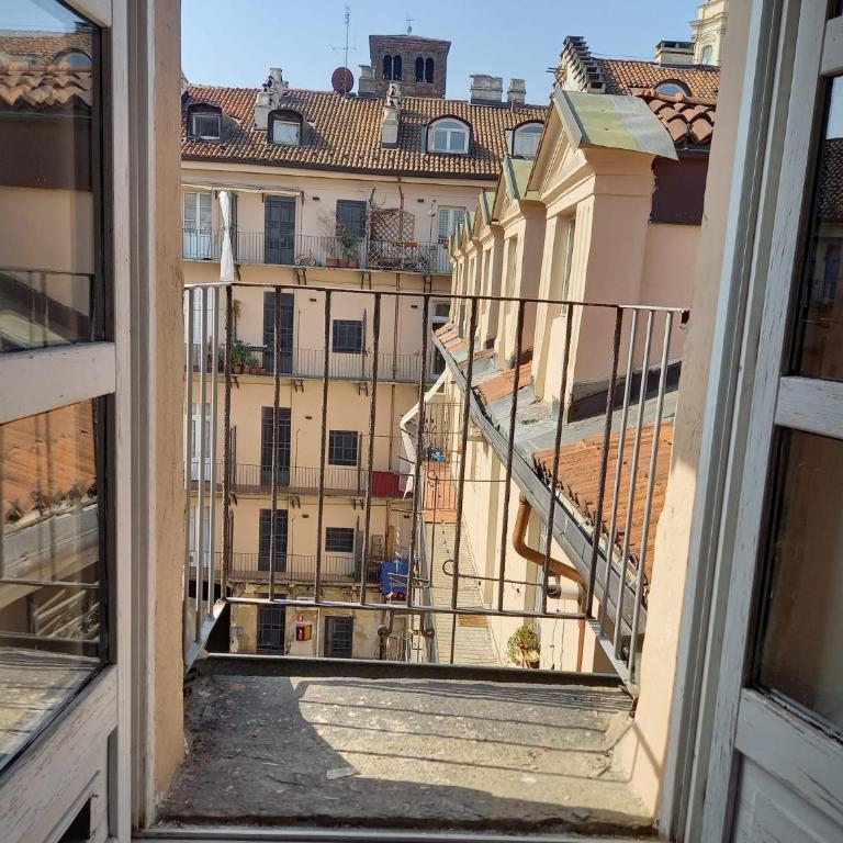 Centralissimo nel cuore del quadrilatero di Torino - Monolocale con Balcone - 11