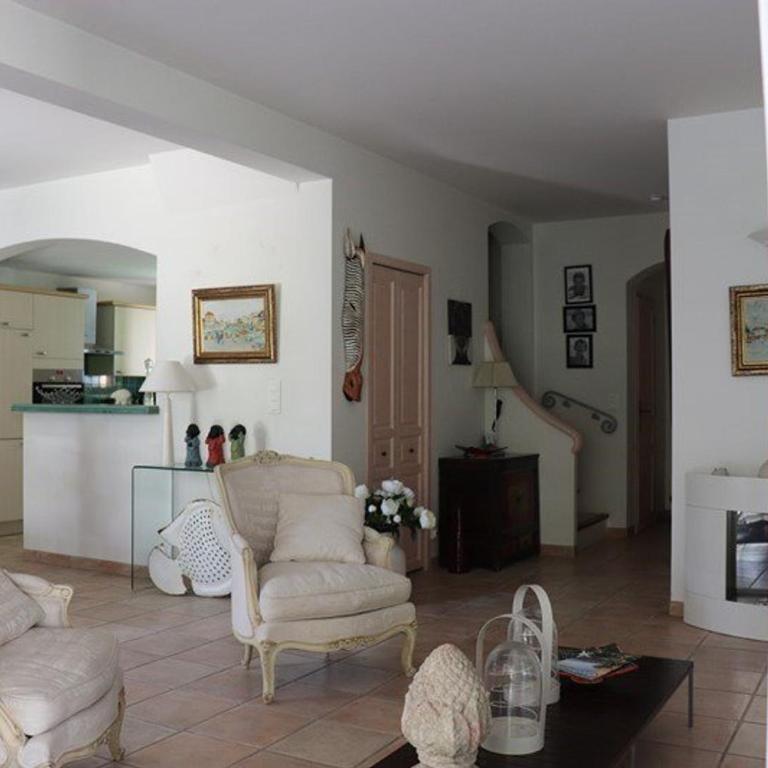 Villa Équipée avec Jardin à 50m de la Plage et Commerces - FR-1-100-238 - Villa - 3