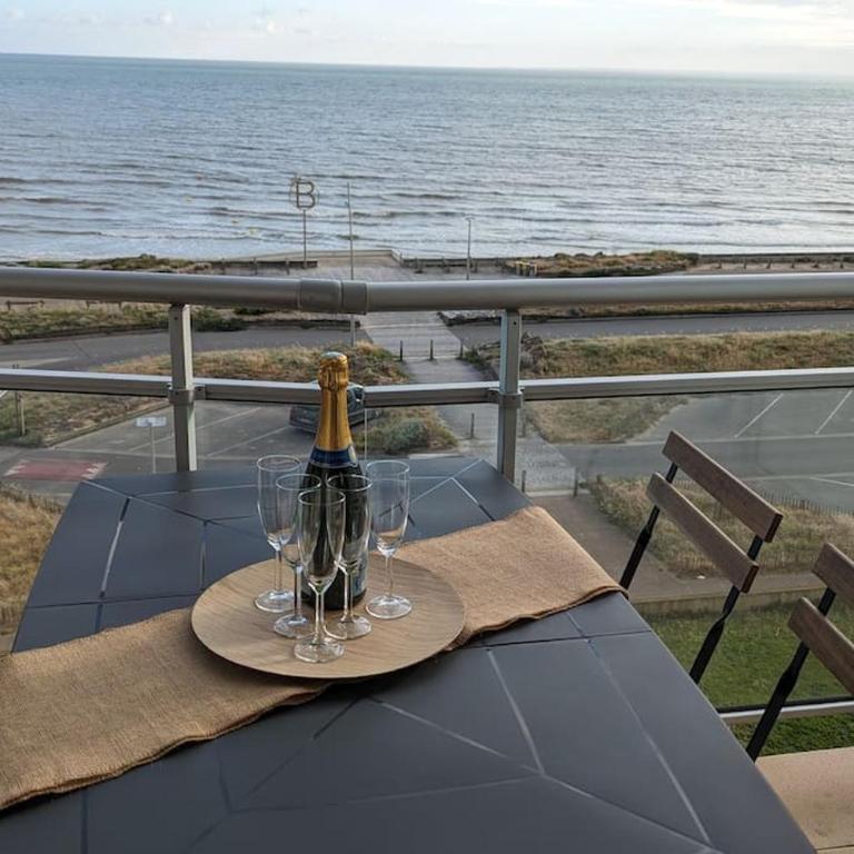 Appartement vue mer - accès direct à la plage - 4 à 5 personnes - Appartamento con Vista Mare - 3