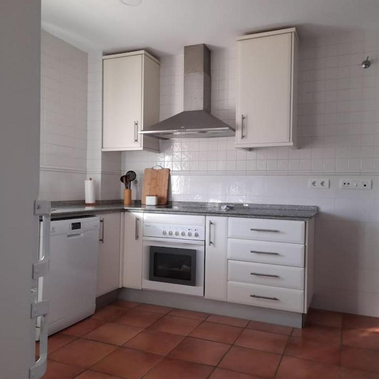 Chalet con piscina y vistas a campo de golf - Three-Bedroom House - 6
