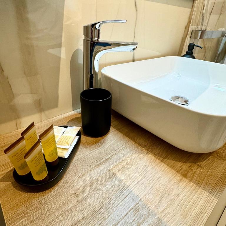 Deca Home - Appartamento con 2 Camere da Letto - 21