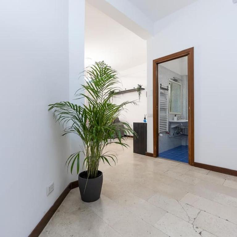 Trilocale con patio esterno - Appartamento con 2 Camere da Letto - 4