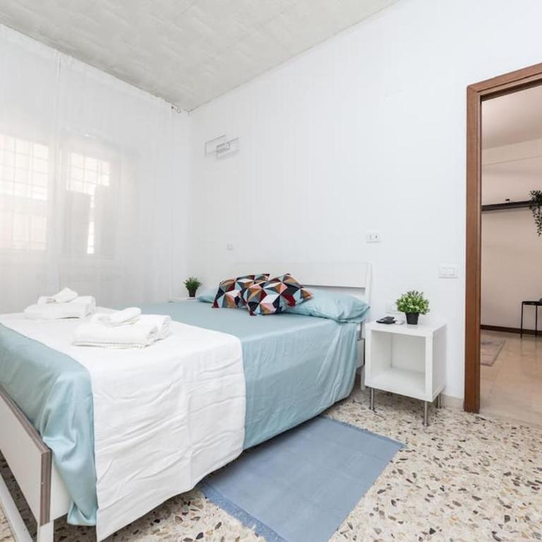 Trilocale con patio esterno - Appartamento con 2 Camere da Letto - 8
