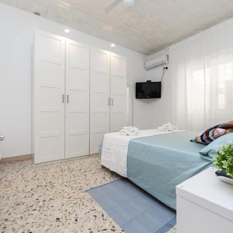 Trilocale con patio esterno - Appartamento con 2 Camere da Letto - 11
