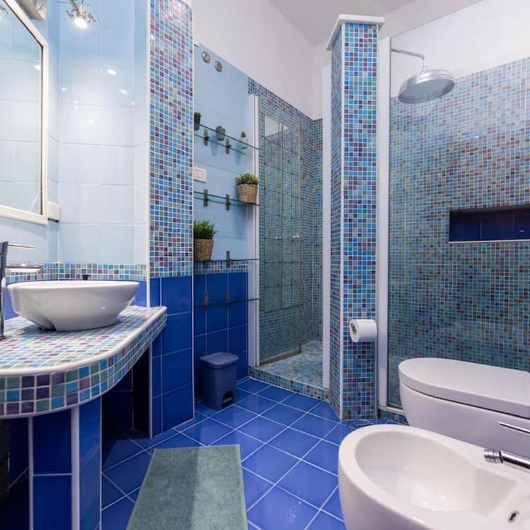 Trilocale con patio esterno - Appartamento con 2 Camere da Letto - 19
