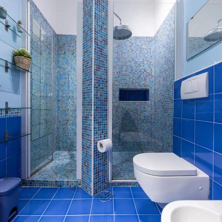 Trilocale con patio esterno - Appartamento con 2 Camere da Letto - 26
