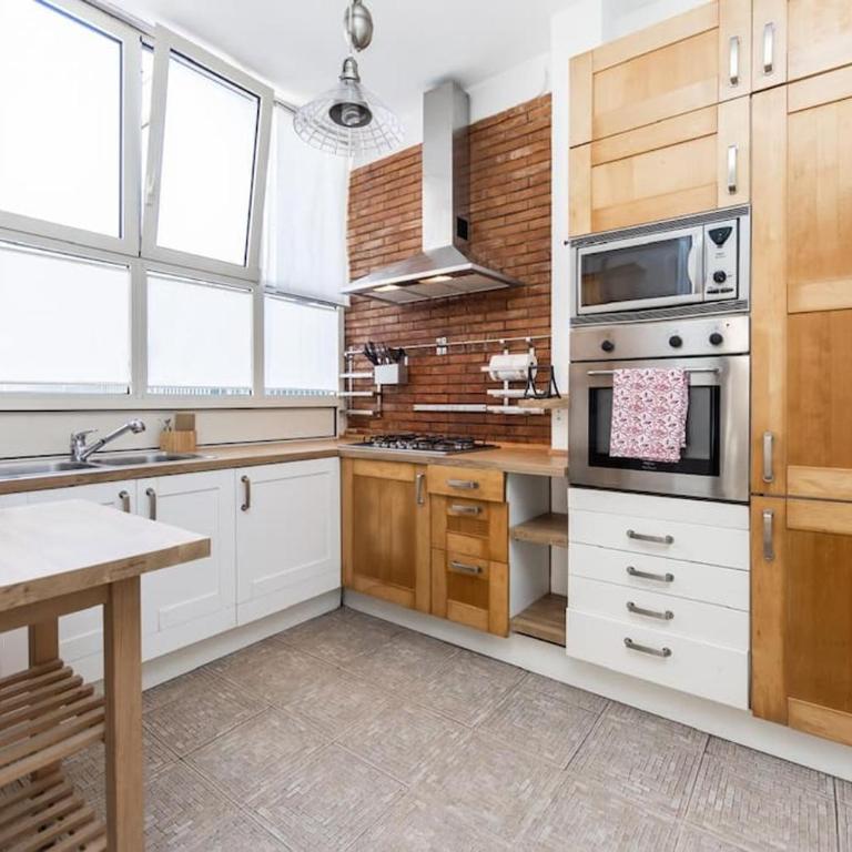 Trilocale con patio esterno - Appartamento con 2 Camere da Letto - 33