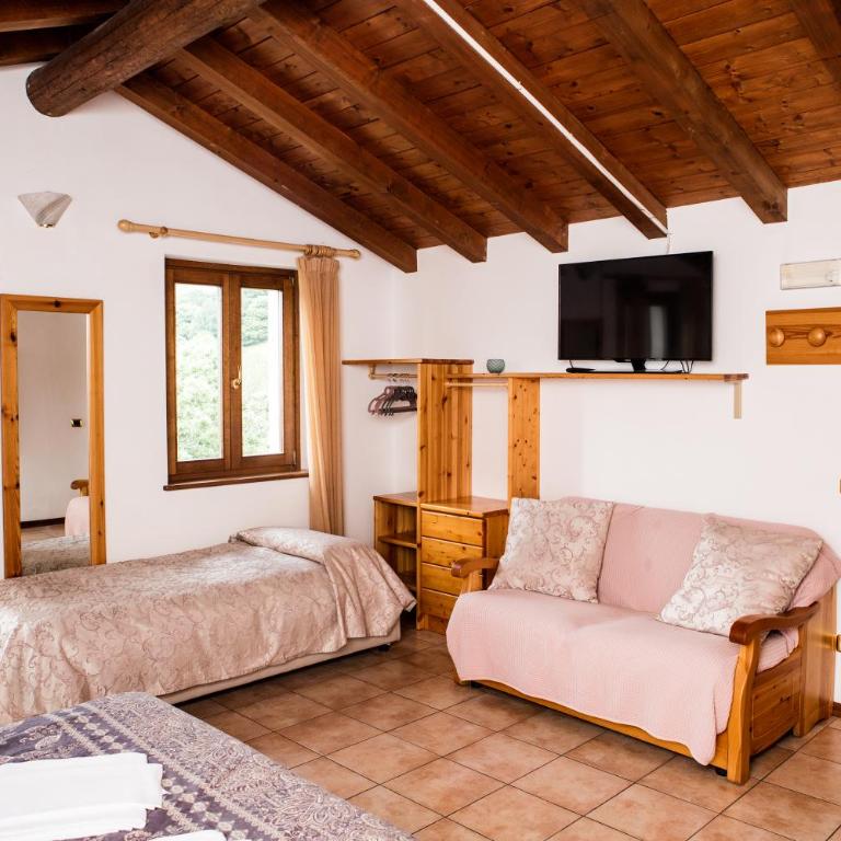 Agriturismo La Fonte Di Mariella - Camera Quadrupla Superior - 2