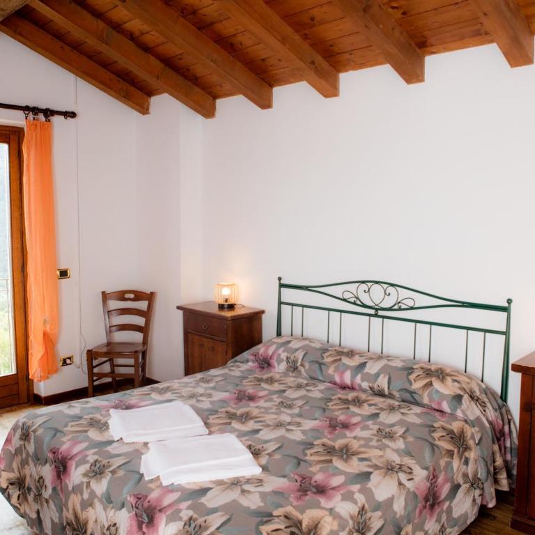 Agriturismo La Fonte Di Mariella - Camera Quadrupla con Balcone - 2