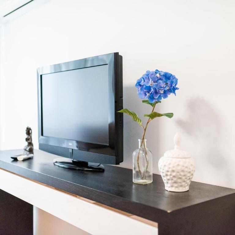 Moderno Alojamiento, Catedral Granada - Three-Bedroom Premium Apartment - 36