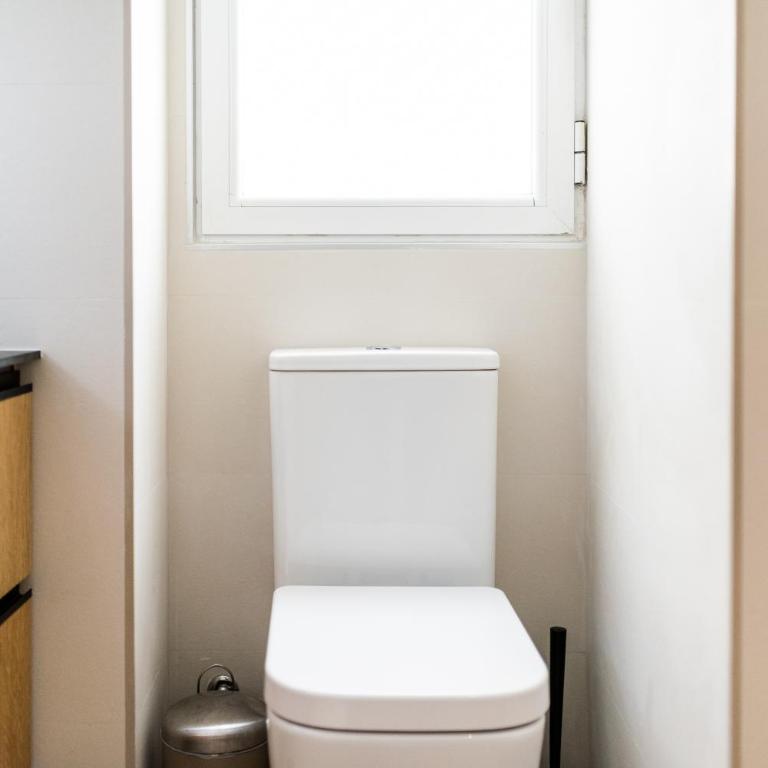 Moderno Alojamiento, Catedral Granada - Three-Bedroom Premium Apartment - 48