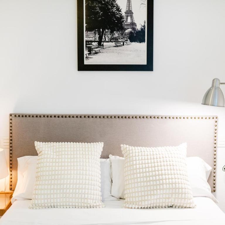 Moderno Alojamiento, Catedral Granada - Three-Bedroom Premium Apartment - 65