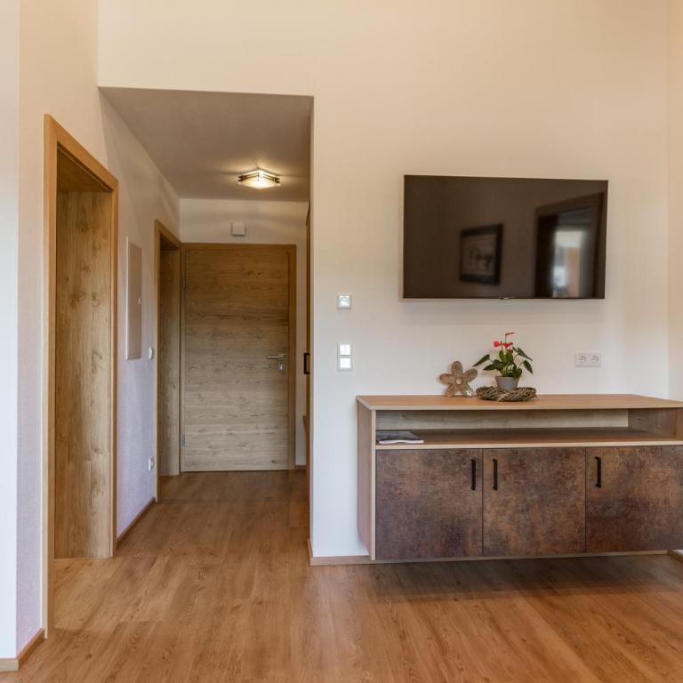 Apartments Haufhof , Haus im Ennstal bei Schladming - Apartment mit Terrasse - 2