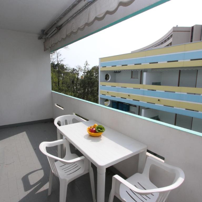 Halley - Two-Bedroom Apartment - 29