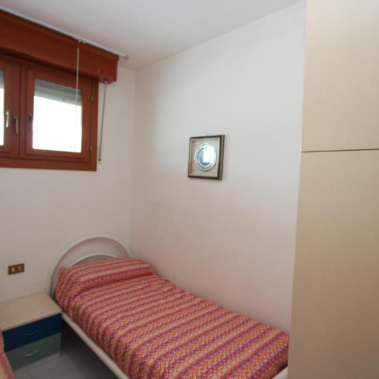 Halley - Two-Bedroom Apartment - 22