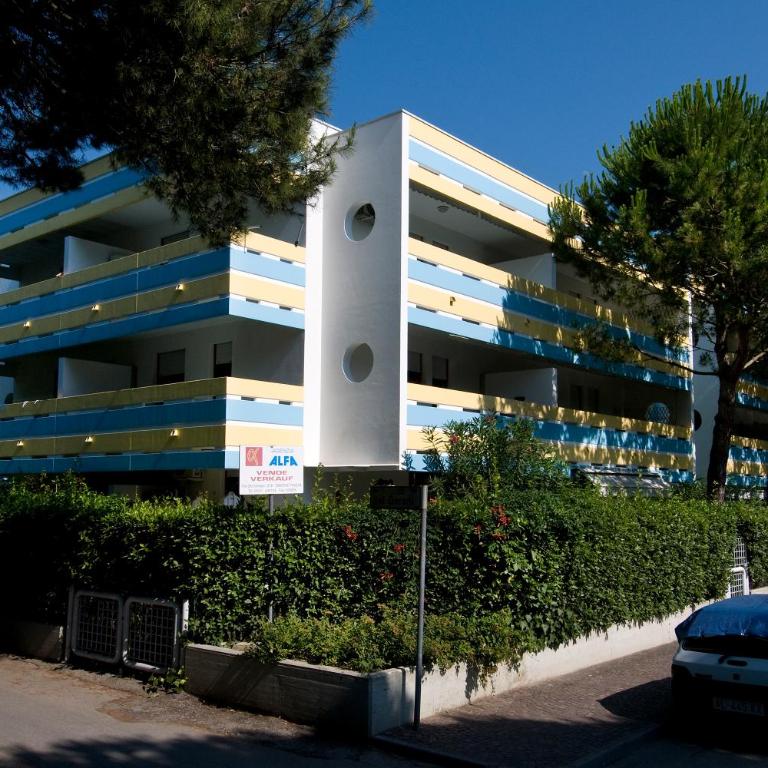 Halley - Two-Bedroom Apartment - 9