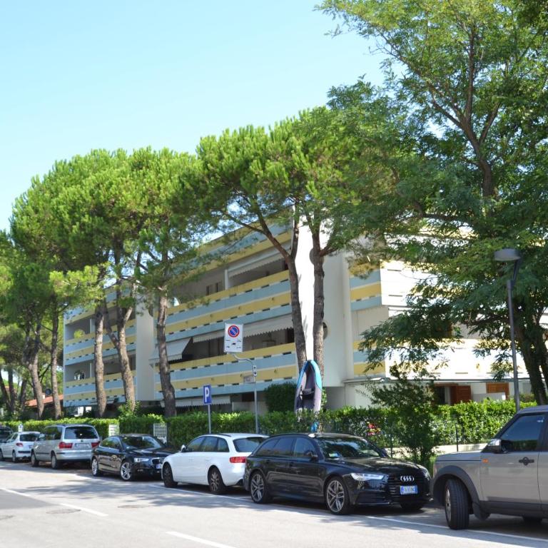 Halley - Two-Bedroom Apartment - 10