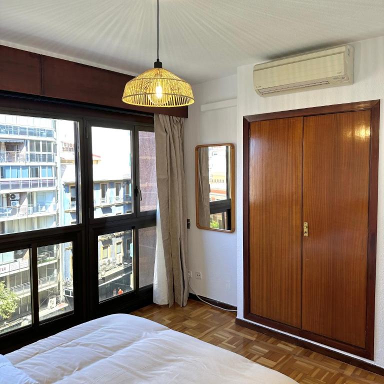 Piso en el corazón de Alicante con ubicación única - Two-Bedroom Apartment with City View - 17