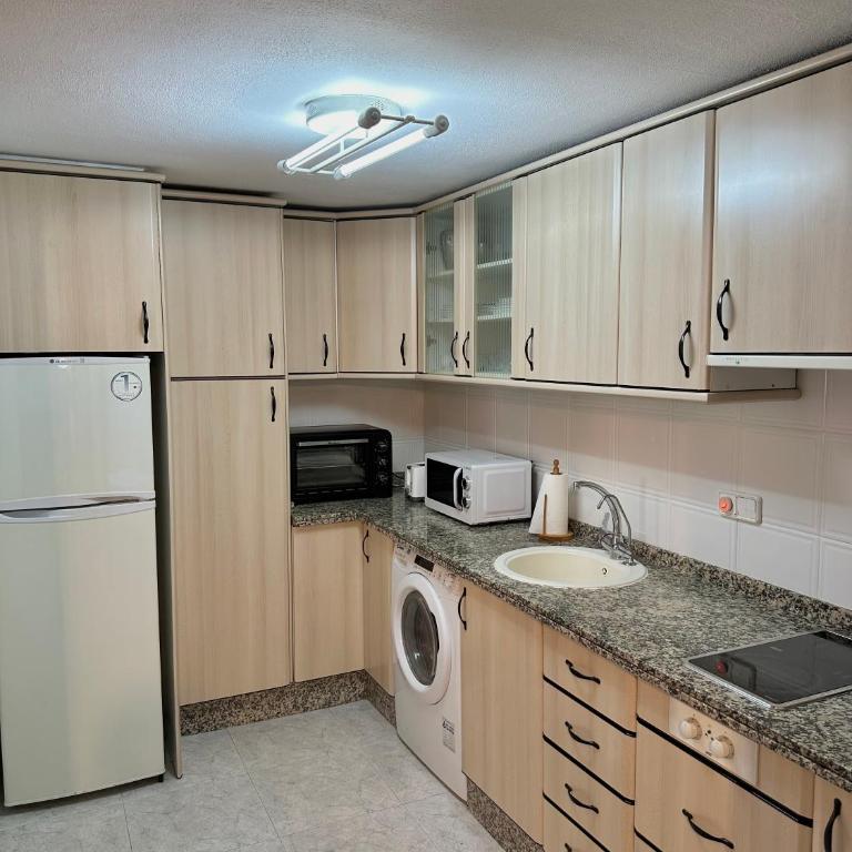 Piso en el corazón de Alicante con ubicación única - Two-Bedroom Apartment with City View - 10