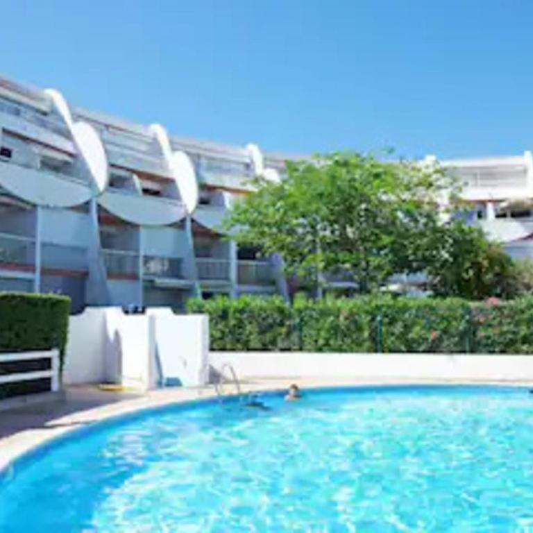 Studio cabine moderne design avec vu sur jardin , piscine - Studio - 1