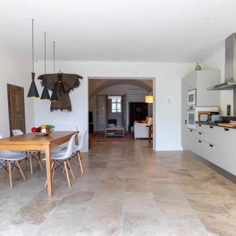 Les Canisses, magnifique appartement avec terrasse au cœur d'Uzès - Appartement 1 Chambre - 13