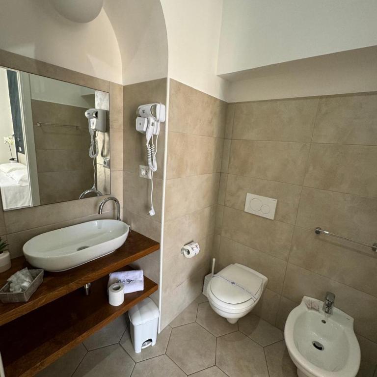 Don Ugo Luxury Rooms - Deluxe Queen Room - 3