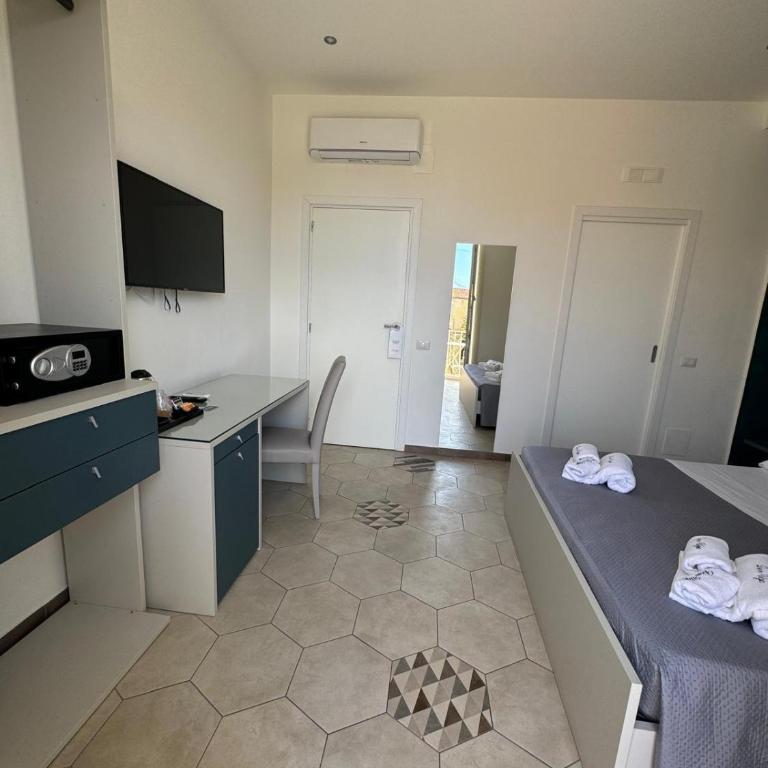 Don Ugo Luxury Rooms - Deluxe Queen Room - 8
