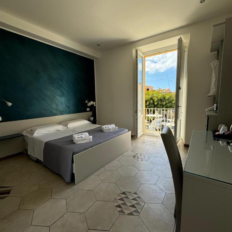 Don Ugo Luxury Rooms - Deluxe Queen Room - 10