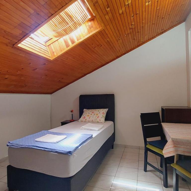 Guesthouse Mixe - Single Room with Private Bathroom - 3