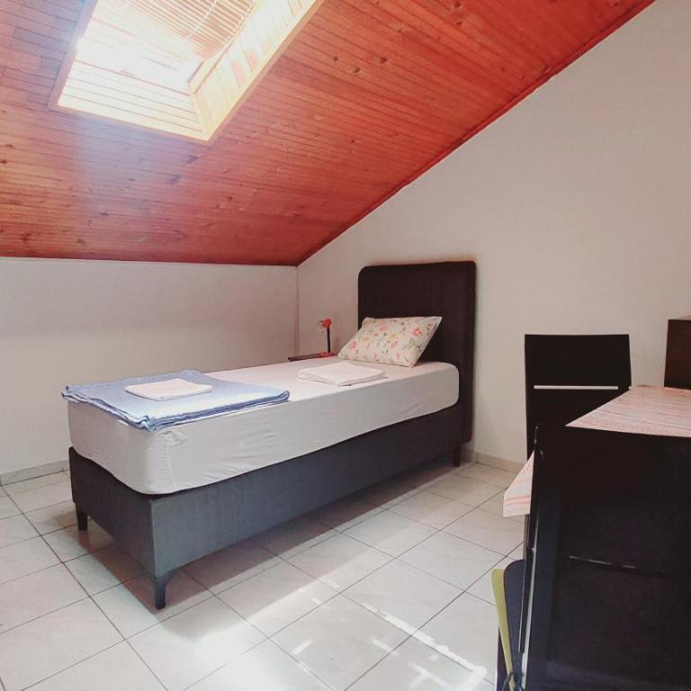 Guesthouse Mixe - Single Room with Private Bathroom - 4