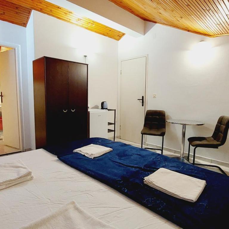 Guesthouse Mixe - Double Room with Private Bathroom - 1