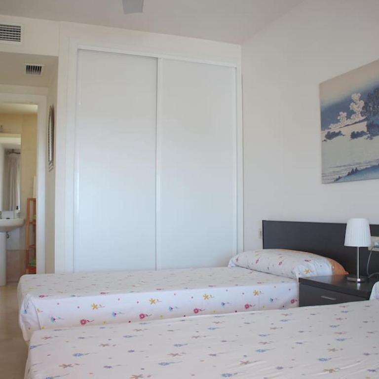 Oasis Apartment 100 meters from Beach with Private Parking - Two-Bedroom Apartment - 8
