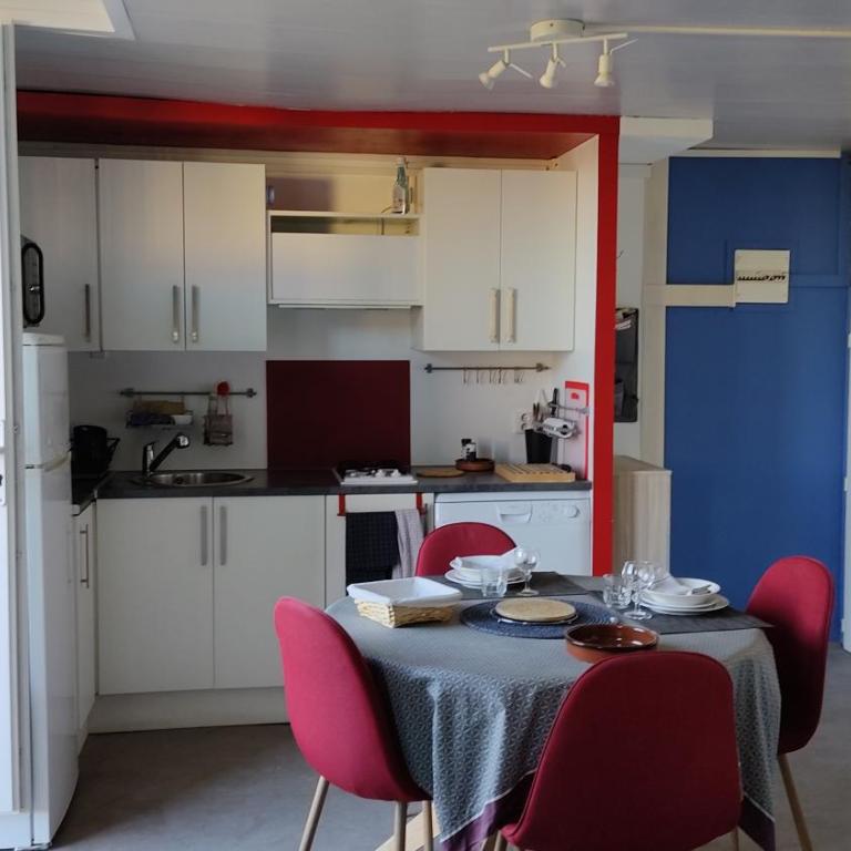 Les Bonbonieres d'Andrea Gavinies Pellegrin - Appartement 1 Chambre - 11