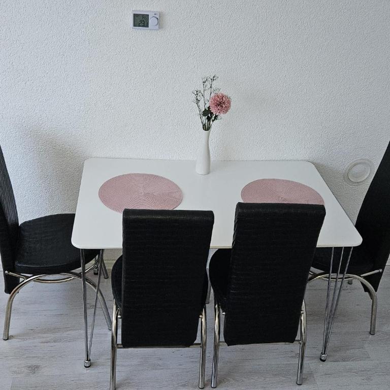 Apartman Aladin - Two-Bedroom Apartment - 1
