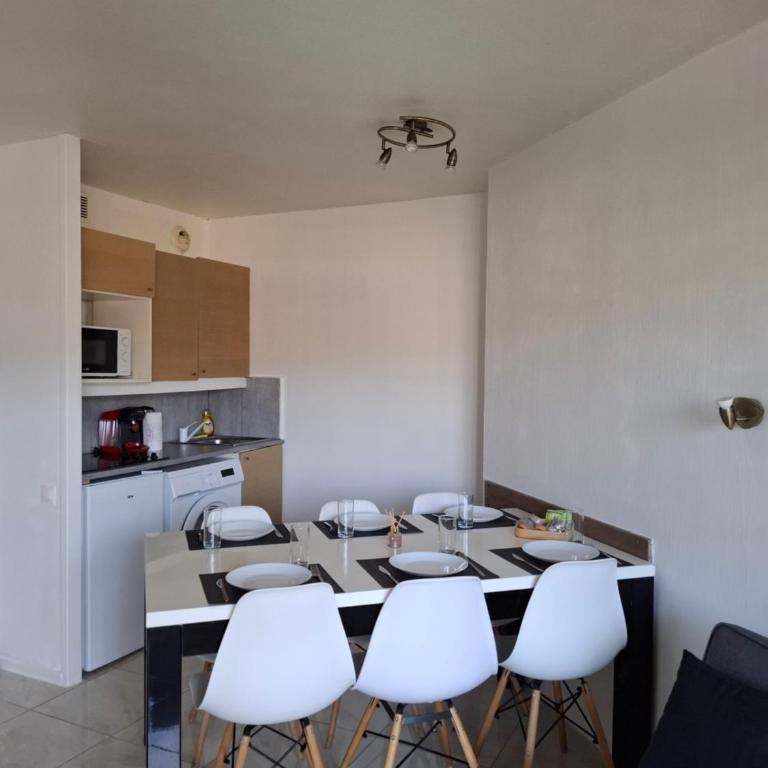 Appartement 3 pièces, proche plage et cannes - Appartement 2 Chambres - 3