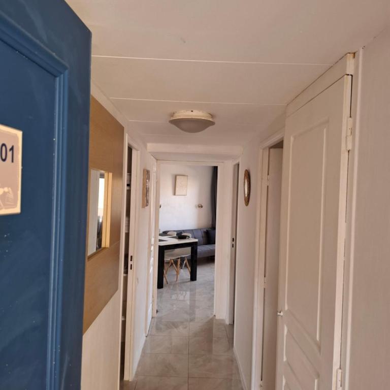 Appartement 3 pièces, proche plage et cannes - Appartement 2 Chambres - 12