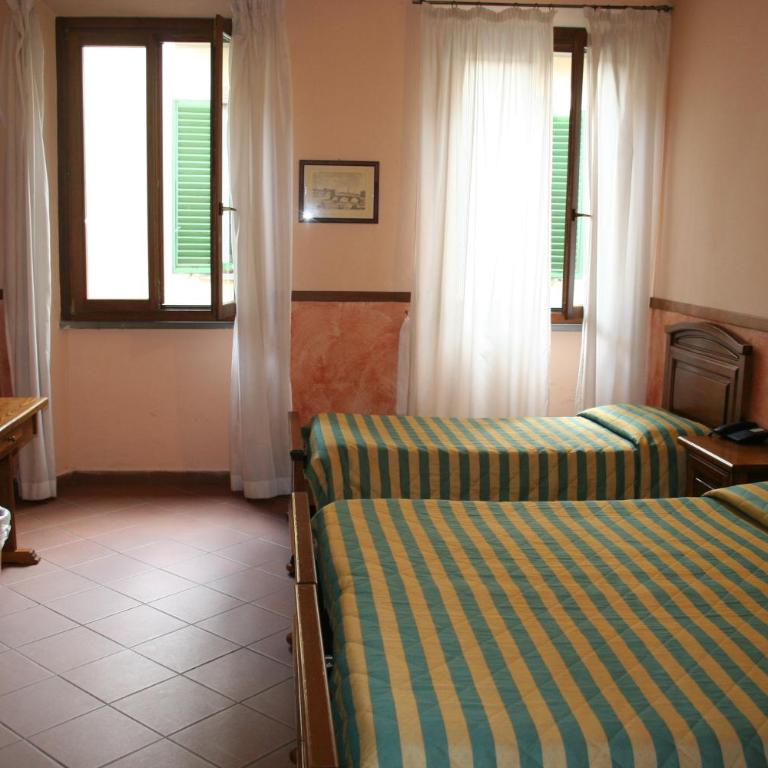 Hotel Monica - Quadruple Room - 11