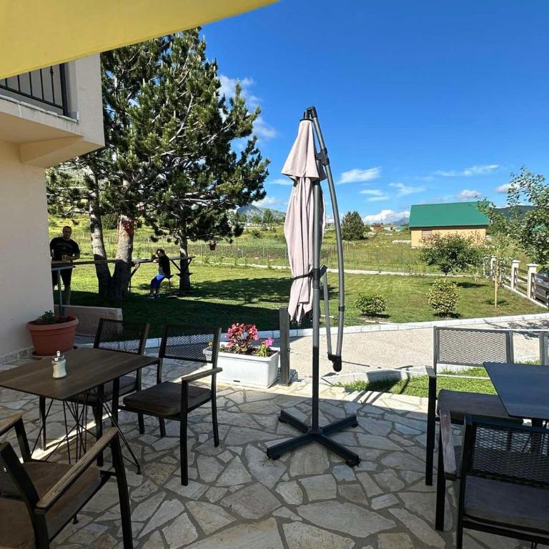Gazdinstvo Popovic,Kucka Korita-Podgorica - Three-Bedroom Apartment with Mountain View - 5