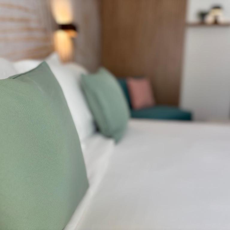 Robely rooms - Camera Matrimoniale con Balcone (2 Adulti + 1 Bambino) - 18