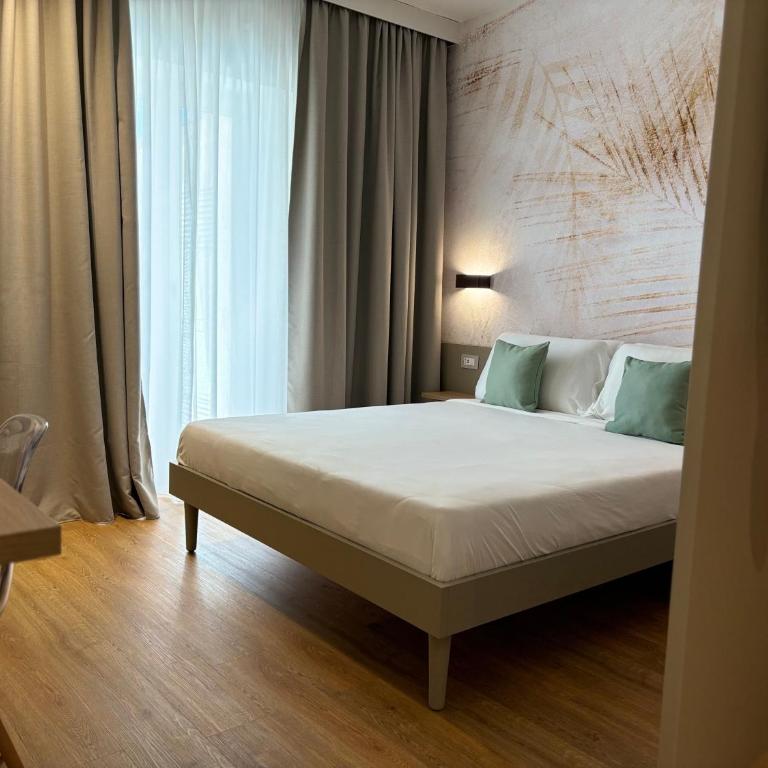 Robely rooms - Camera Matrimoniale con Balcone (2 Adulti + 1 Bambino) - 1