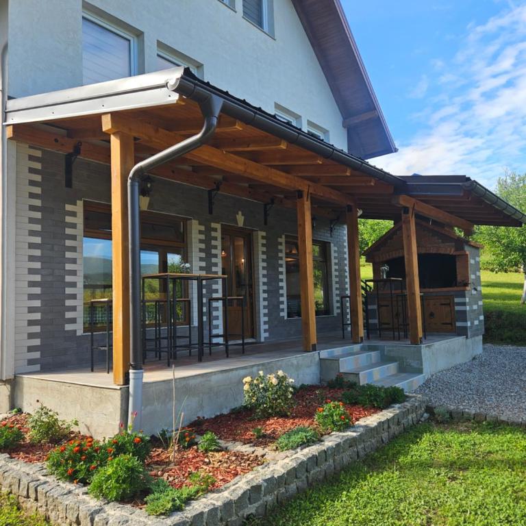 Seosko domaćinstvo Bajbut - Four-Bedroom House - 23
